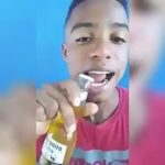 El tutorial que estabas esperando. - - Aquí nuestro amigo nos enseñará a abrir una botella miniatura