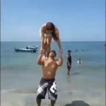 Por cosas cómo estas es qué los extraterrestres no nos visitan. - ️ - - miniatura