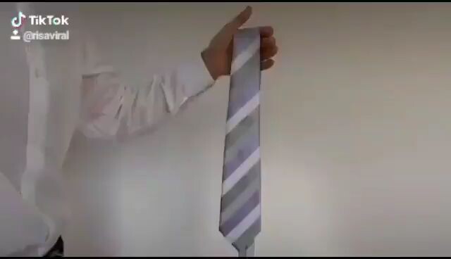 Que fácil es hacer un nudo de corbata